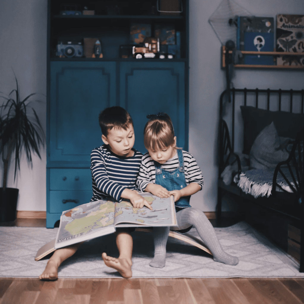 Planche d'Équilibre en Bois avec Feutre Gris – Jouet de Motricité Enfant