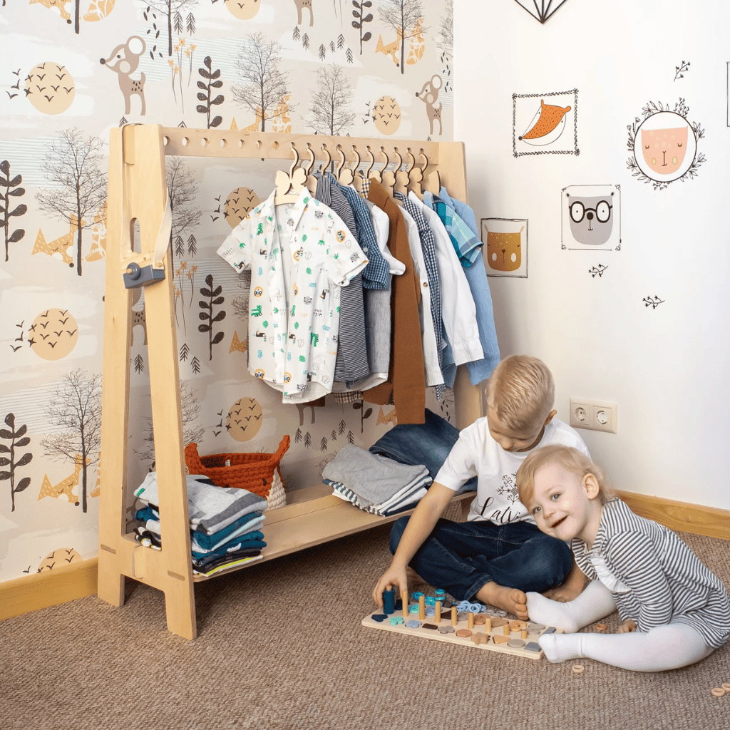 Portant Montessori avec Cintres Version 2