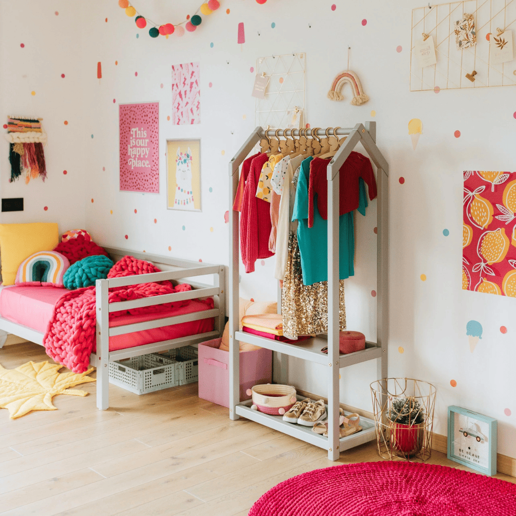 Portant à Vêtements en Forme de Maison