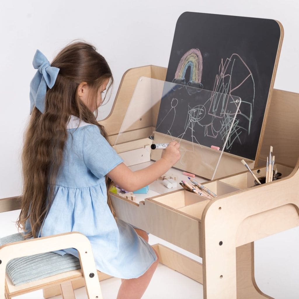 Table/Bureau d'Art Multisensoriel LUULA