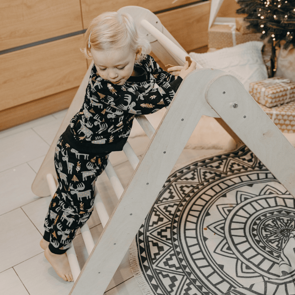 Triangle d'Escalade Pliable & Ajustable "Pikler" – Évolutif (2 Positions) – Montessori pour enfant – photo 6