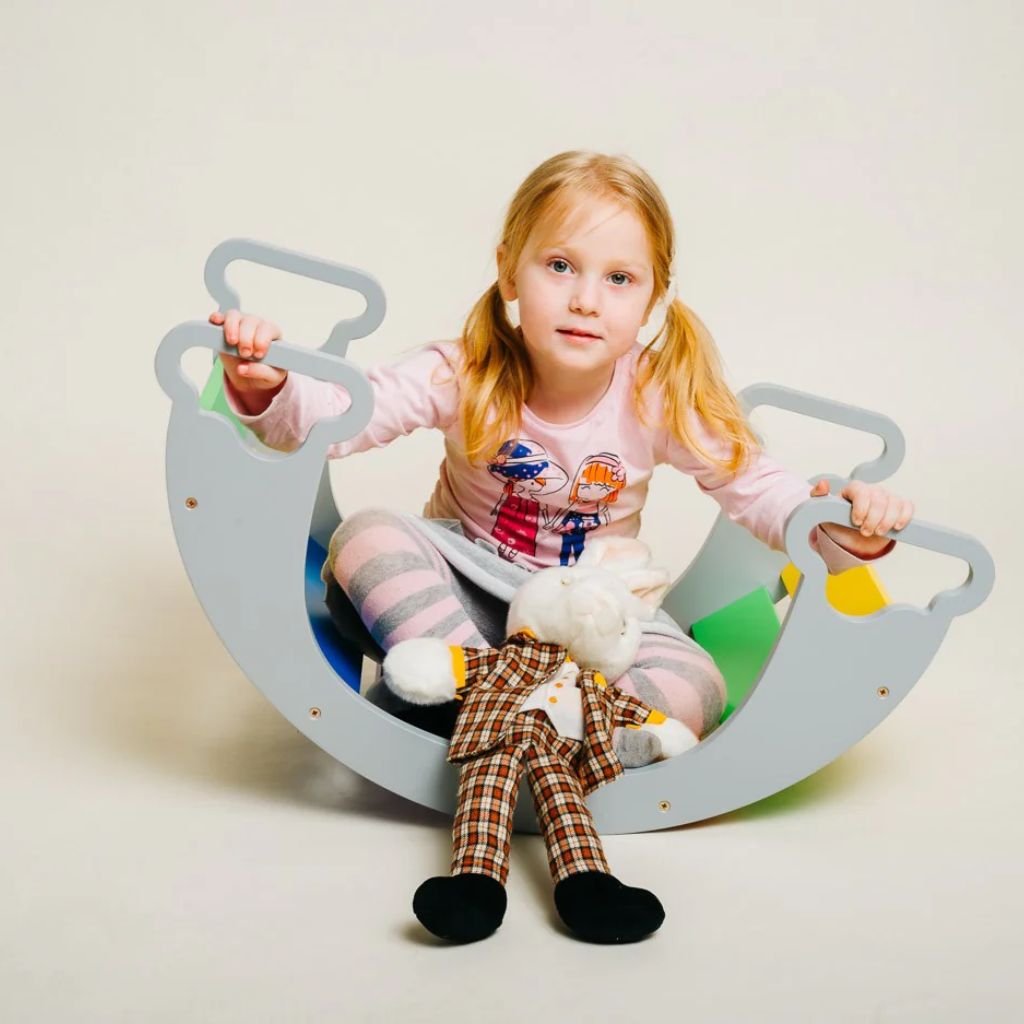 Arche de Motricité Montessori Arc - en - Ciel à Bascule en Gray / Rainbow | toys Tinitto – Fabrication européenne