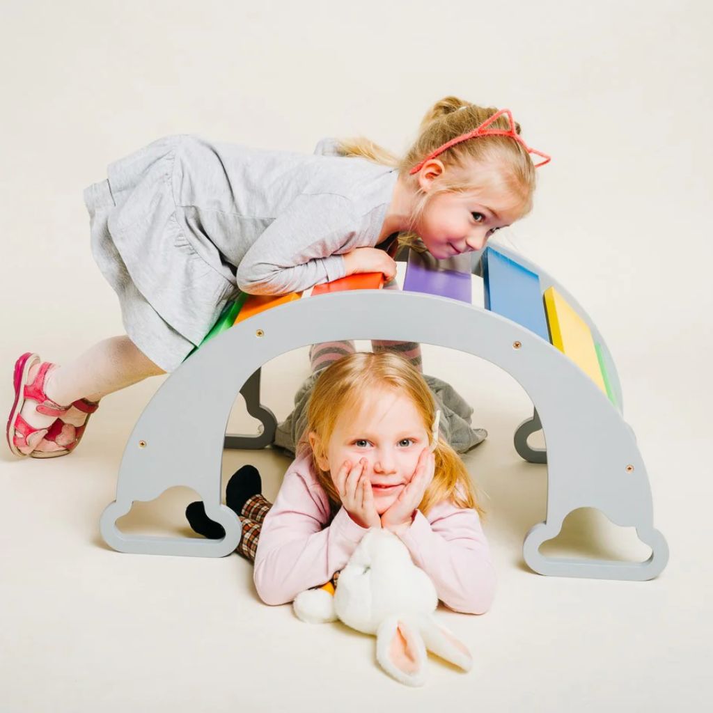 Arche de Motricité Montessori Arc - en - Ciel à Bascule en Gray / Rainbow | toys Tinitto – Fabrication européenne