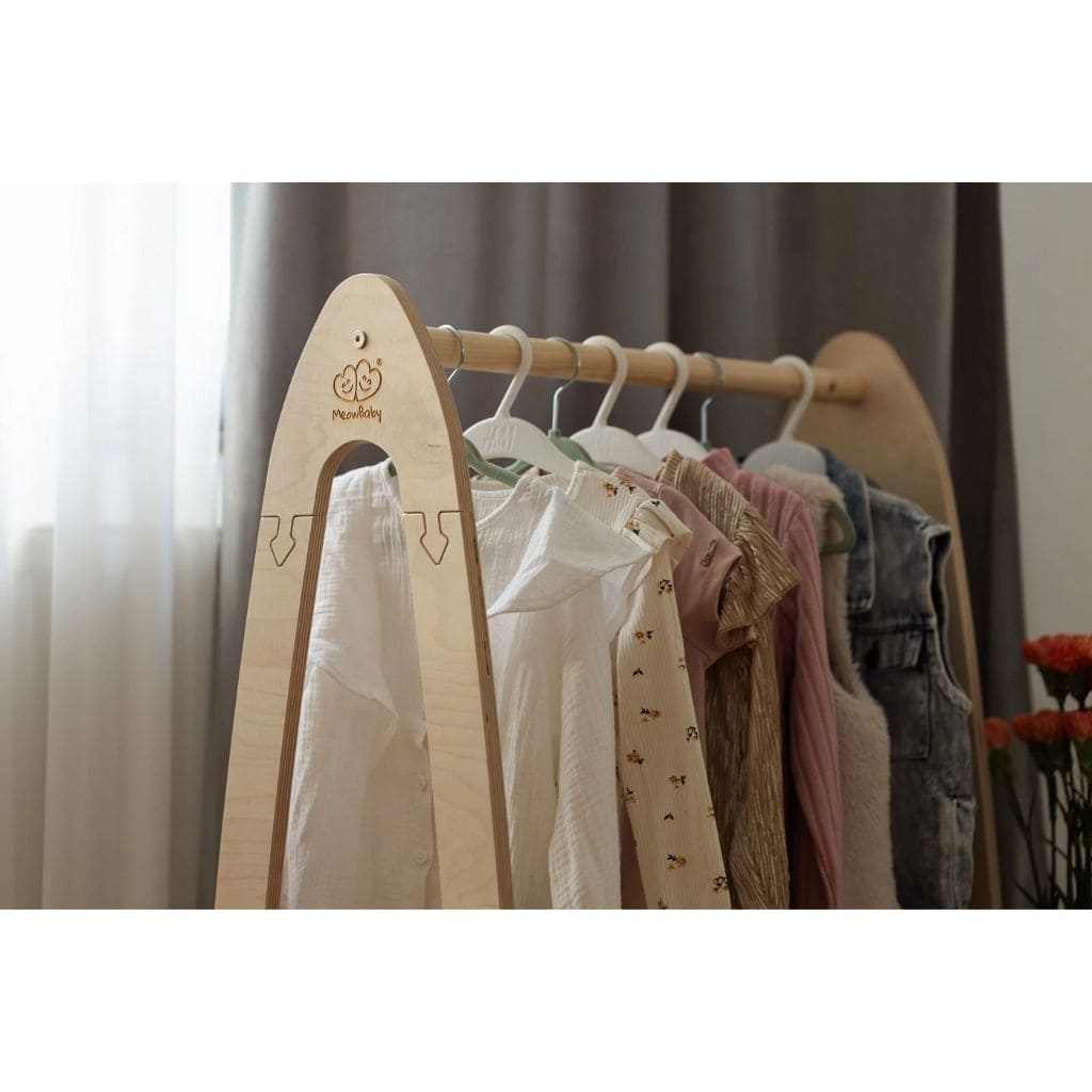 Porta-roupas infantil com design em madeira natural | furniture Tinitto – Fabricação europeia