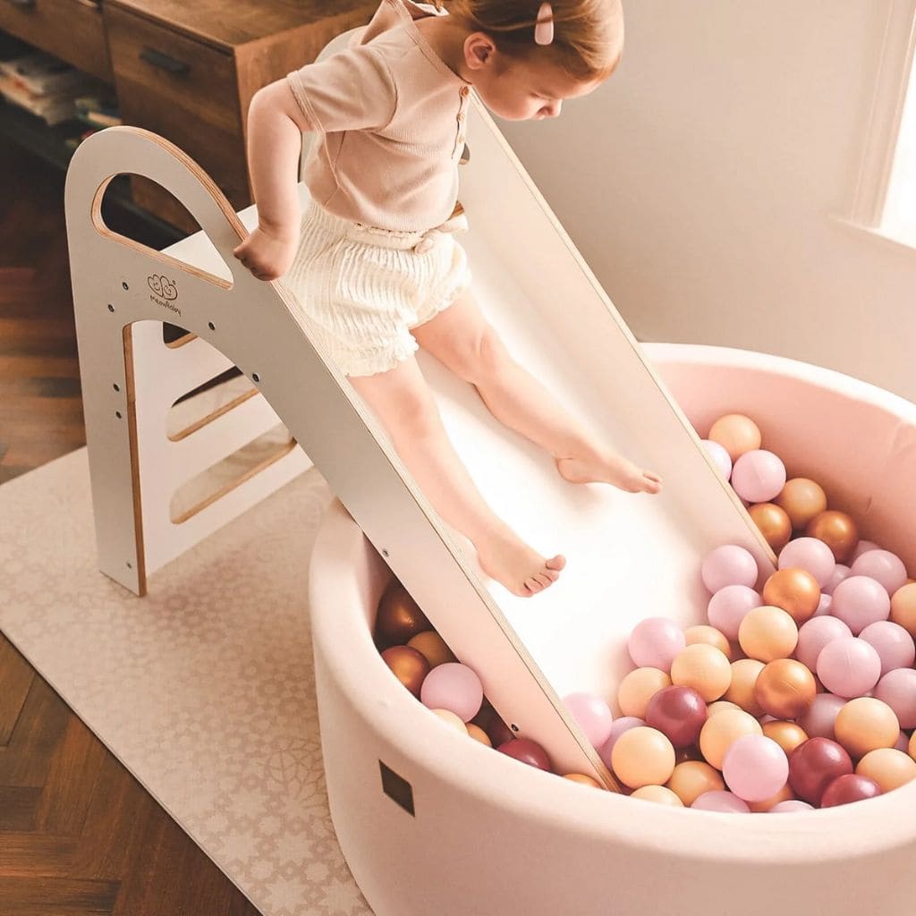 Toboggan Scandinave en Bois pour Enfants