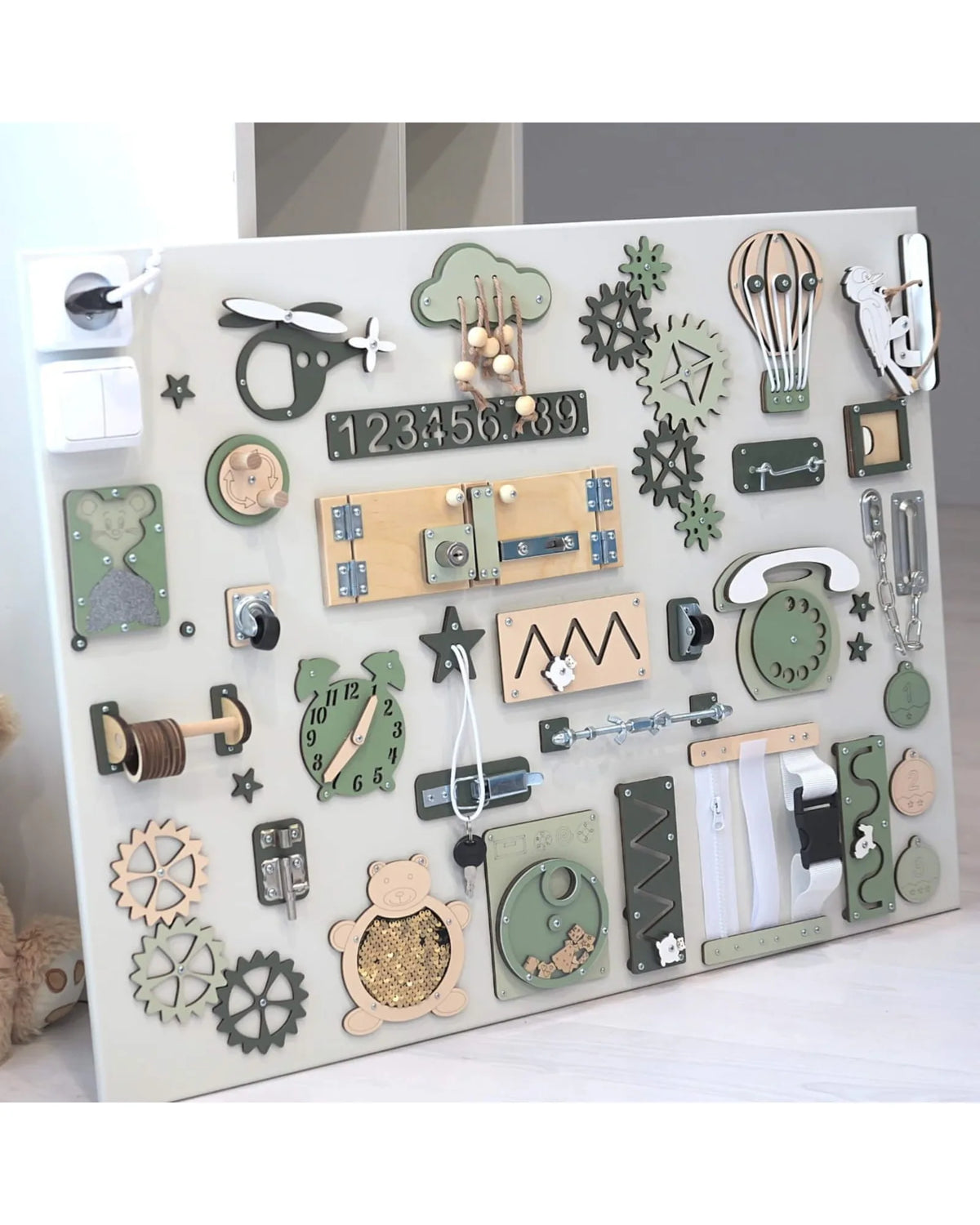 Busy Board Sensoriel XL BusyBunnyToys – Planche Montessori 60×80 cm