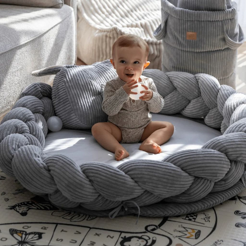 Cocon Bébé 3-en-1 Gris – Tapis d’Éveil & Tour de Lit Tressé