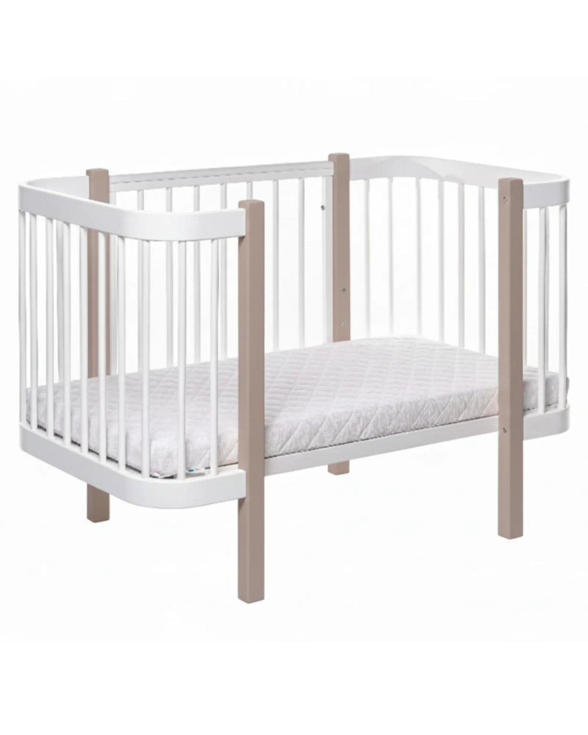 Lit bébé évolutif ELIN avec matelas – Hêtre massif | KOTTO