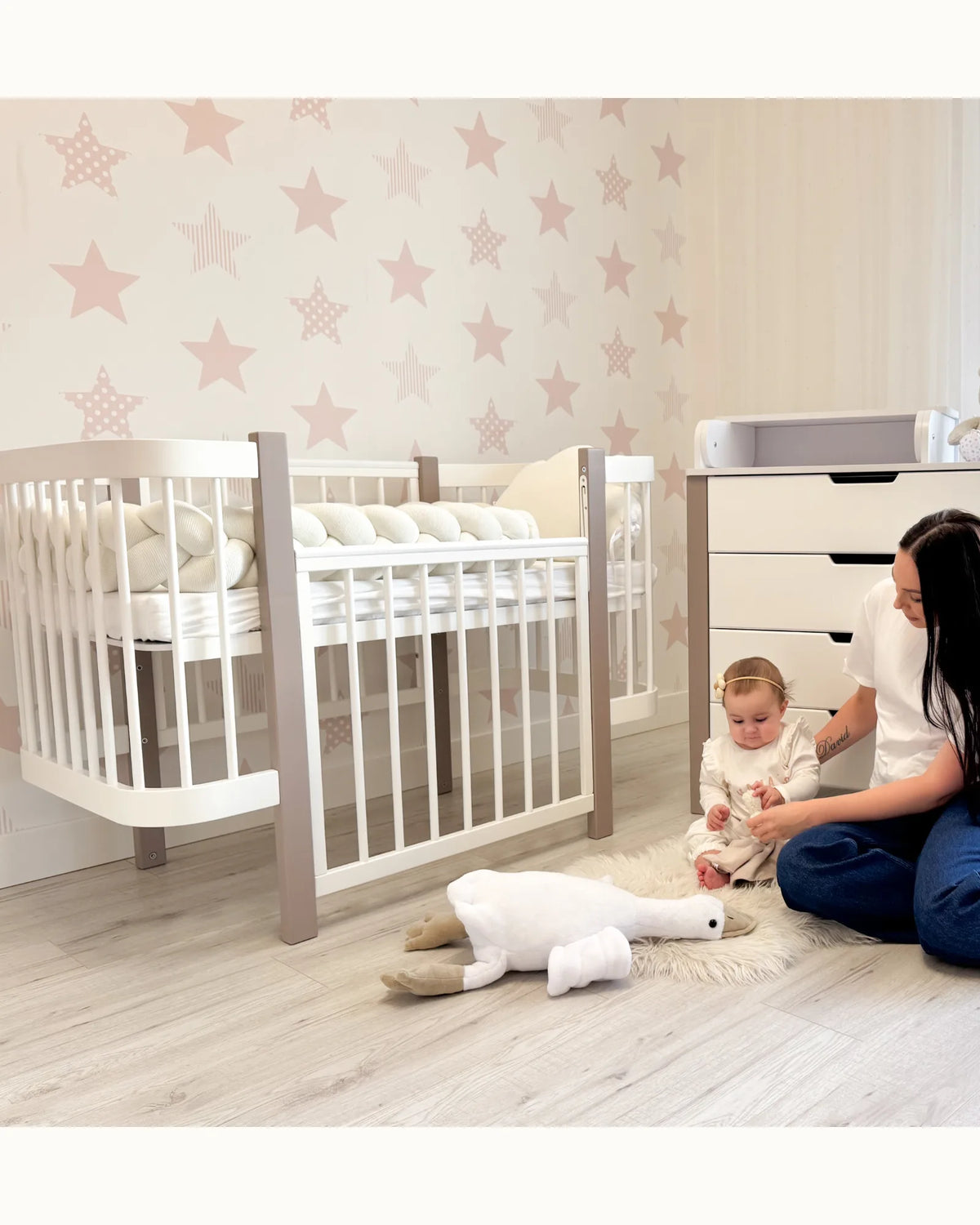 Lit bébé évolutif ELIN avec matelas – Hêtre massif | KOTTO