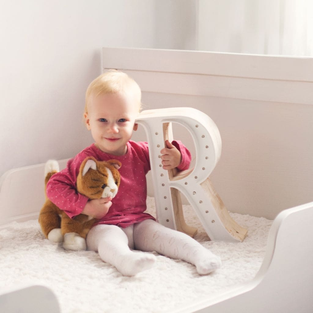 Lampe Lettre Artisanale en Bois – G