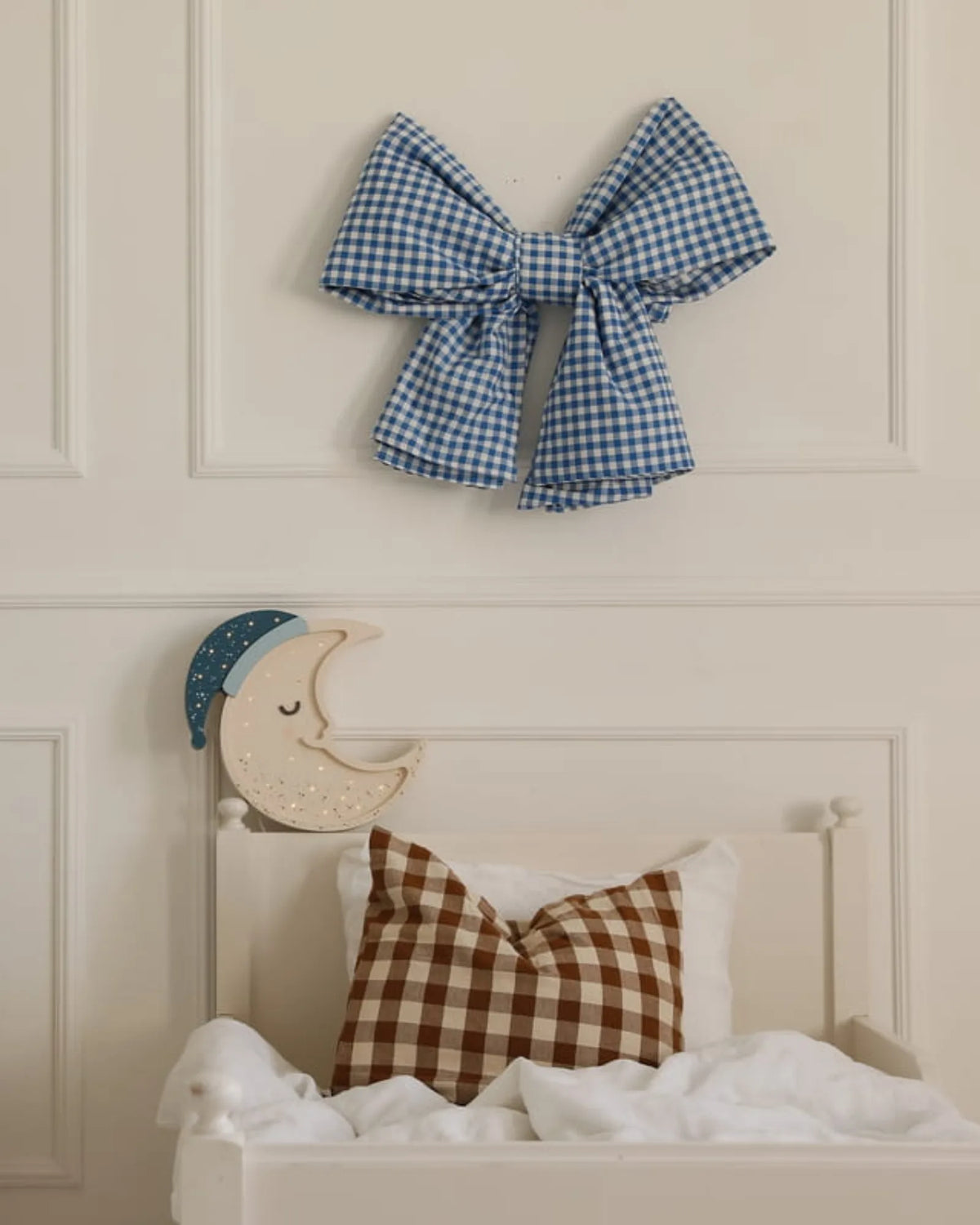 Veilleuse Lune en Bois Little Lights – Veilleuse Montessori pour enfant | Tinitto