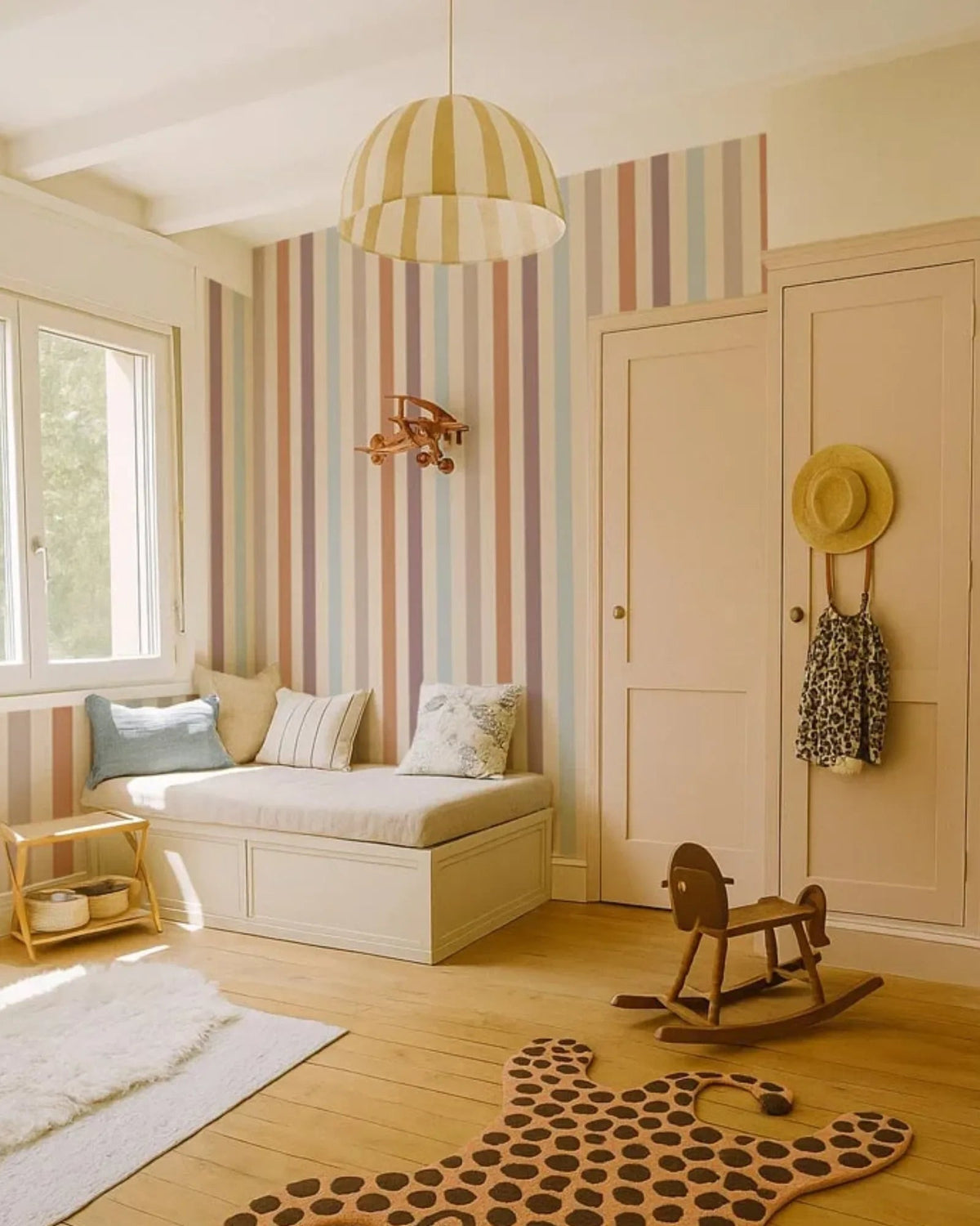 Papier Peint à Rayures Couleurs Chaudes – Décoration Murale Tendance – Montessori pour enfant – photo 1