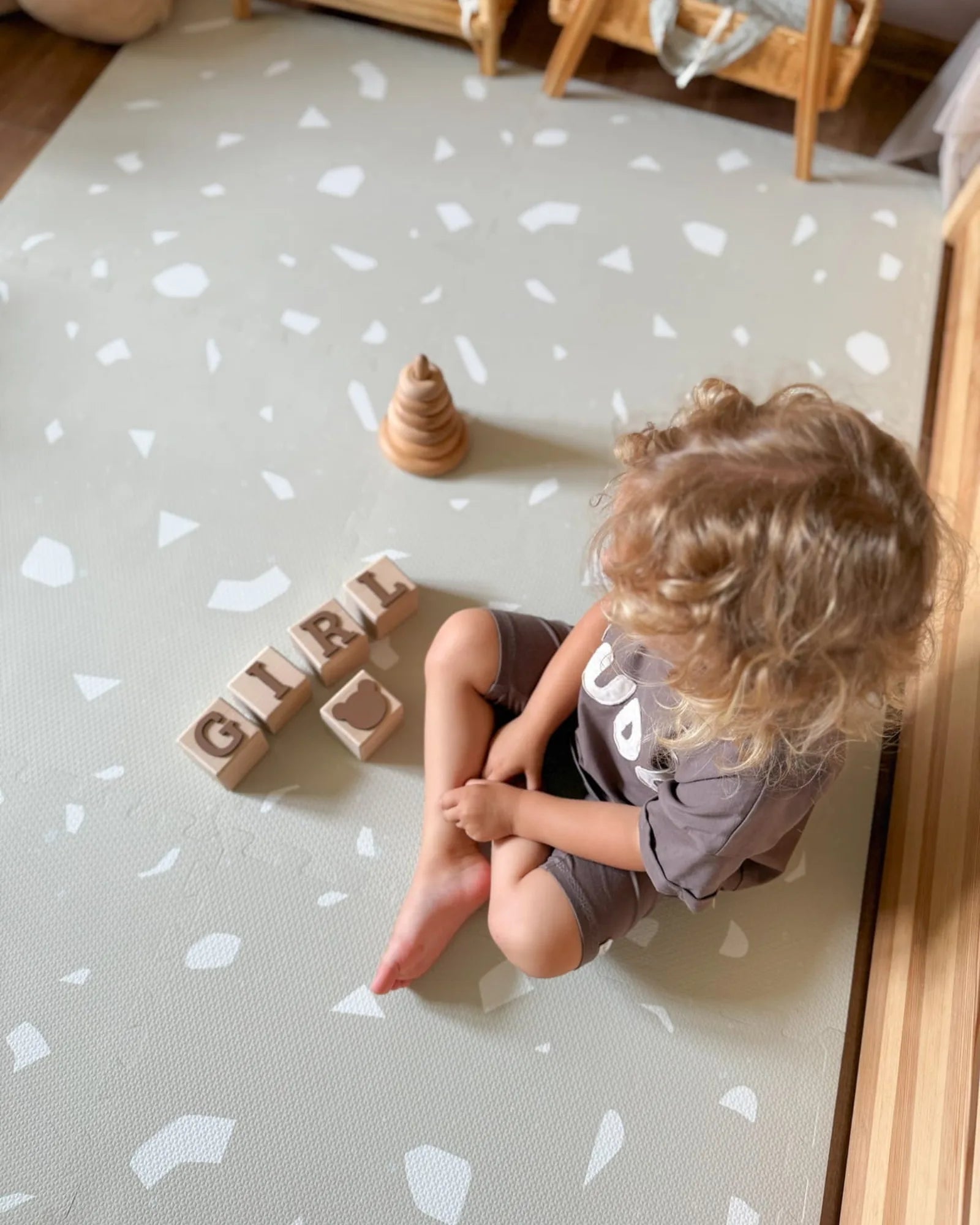 Tapis Puzzle en Mousse – Collection Terrazzo OLYA KIDS – Tapis de jeu Montessori pour enfant | Tinitto