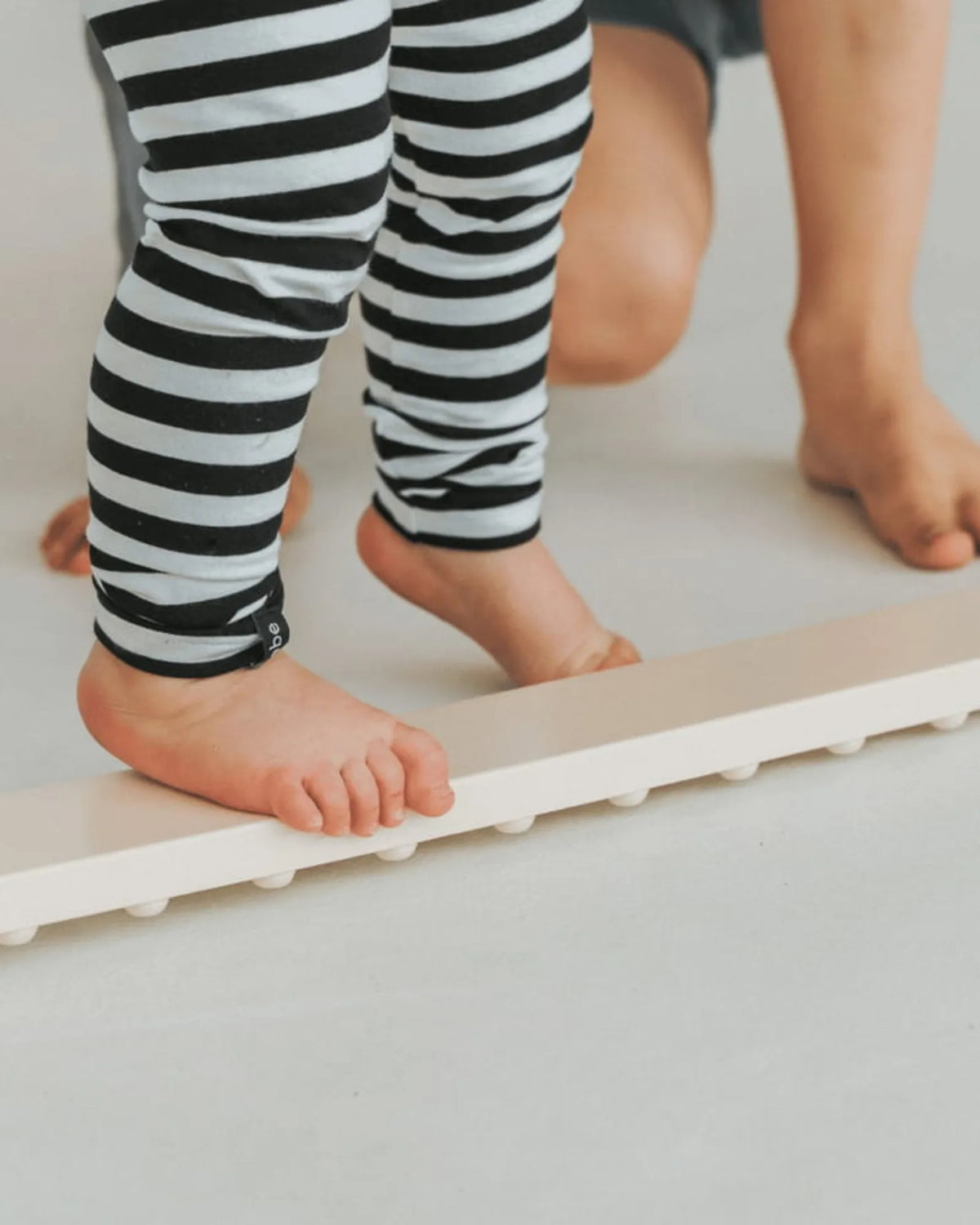 TipiToo® Solo : La poutre d'équilibre sensorielle réversible – Montessori pour enfant – photo 5