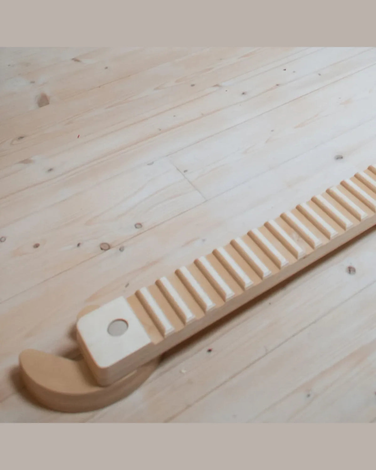 TipiToo® Solo : La poutre d'équilibre sensorielle réversible – Montessori pour enfant – photo 2