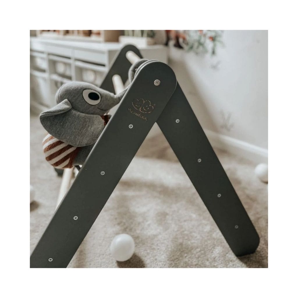 Triangle d’Escalade Pikler Bois Gris – Jeu Montessori Haut de Gamme
