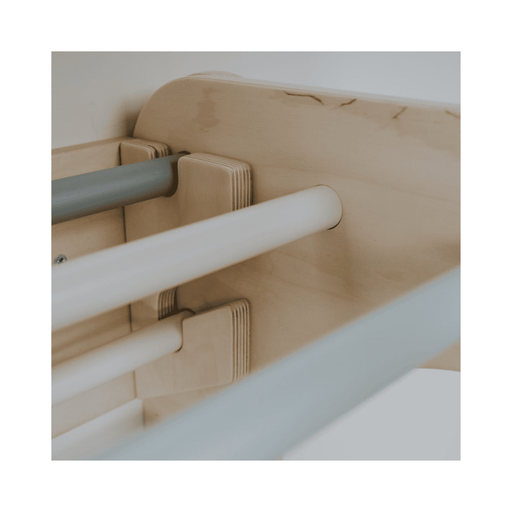 Triangle d'Escalade Pikler avec Mur Suédois