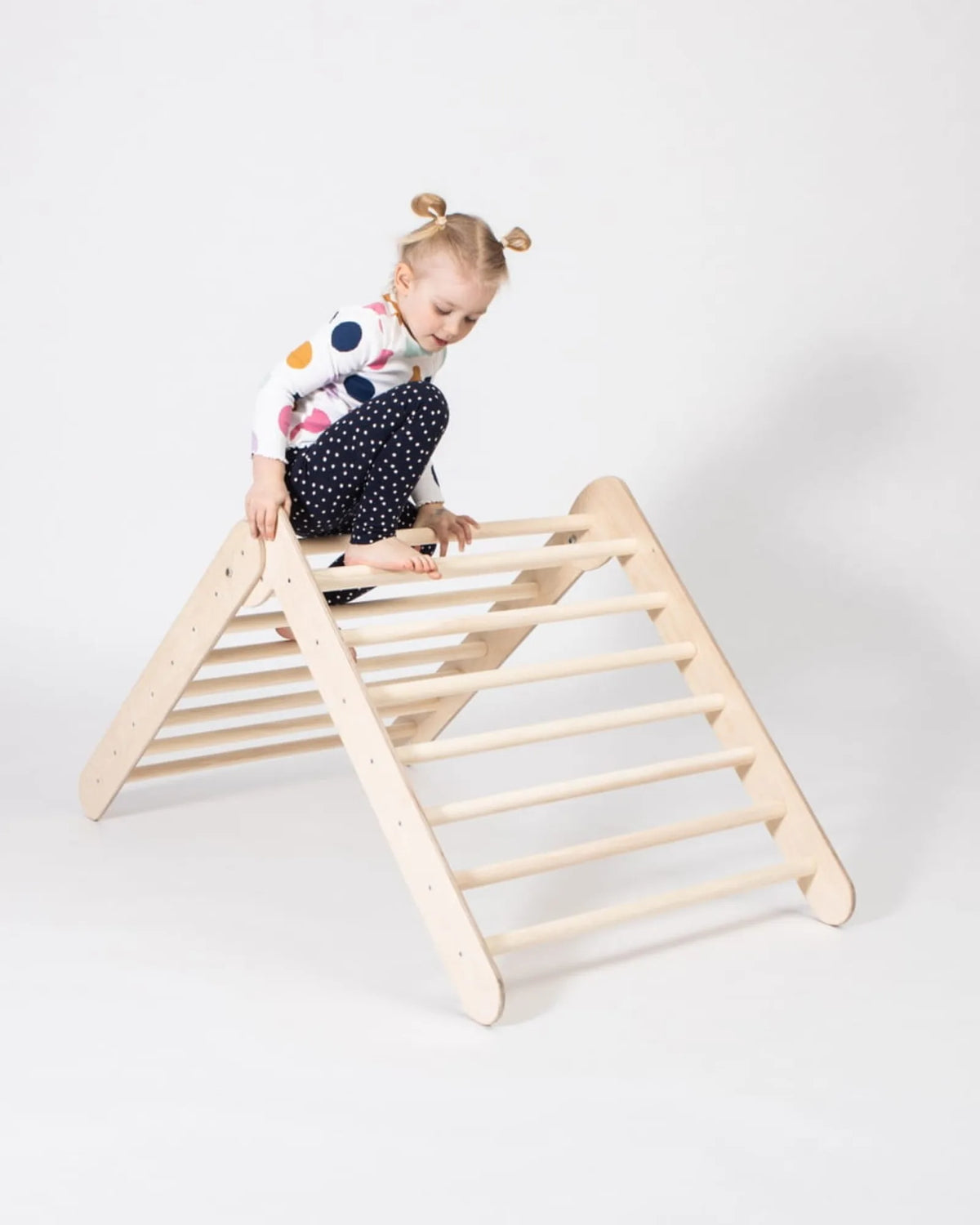 Triangle de Pikler Pliable – Classique | Montessori House Bed
