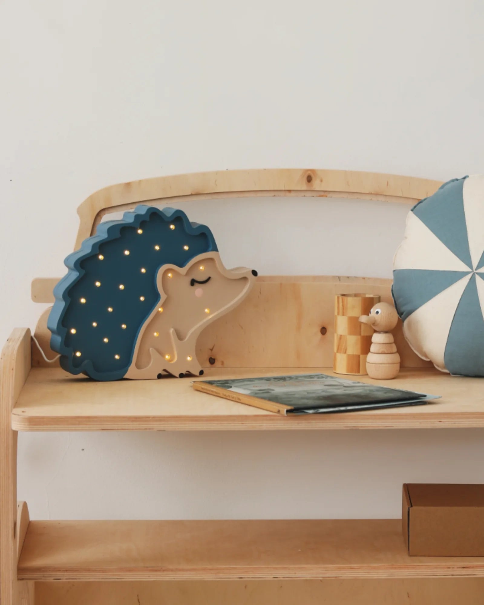 Veilleuse Hérisson en Bois de Pin – Montessori pour enfant – photo 1