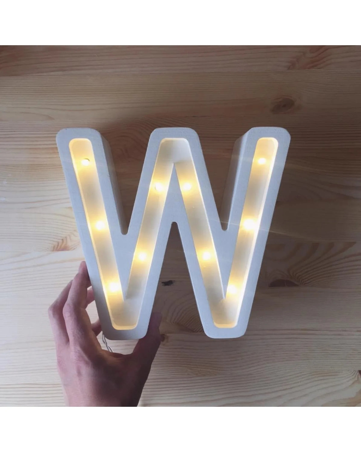 Veilleuse Lettre "W" en Bois de Pin – Montessori pour enfant – photo 3