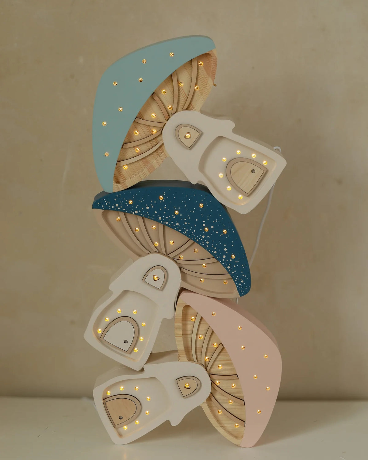 Veilleuse Maison Champignon en Bois de Pin – Montessori pour enfant – photo 16