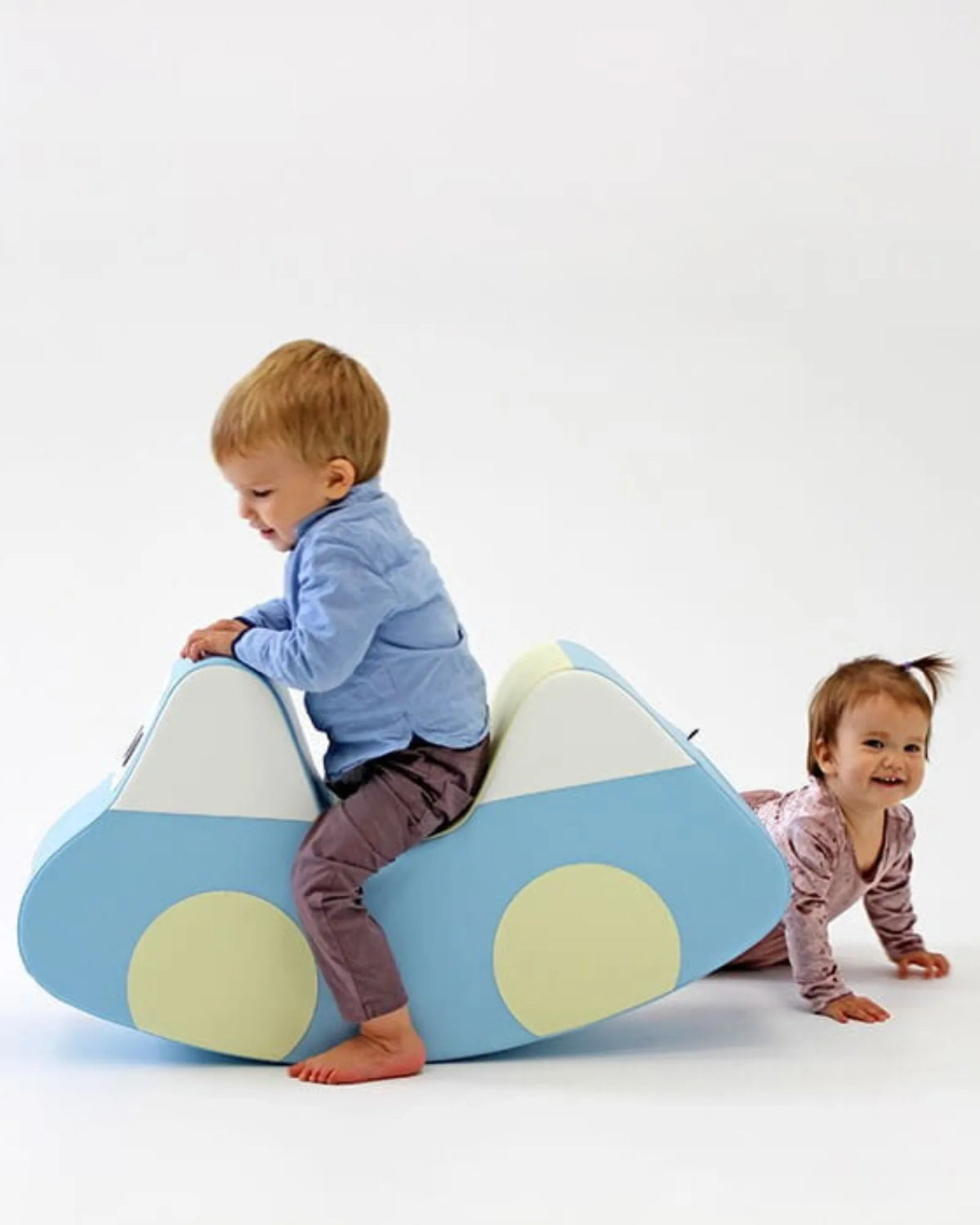 Voiture à Bascule en Mousse Soft Car — Équilibre & Jeu – Montessori pour enfant – photo 2