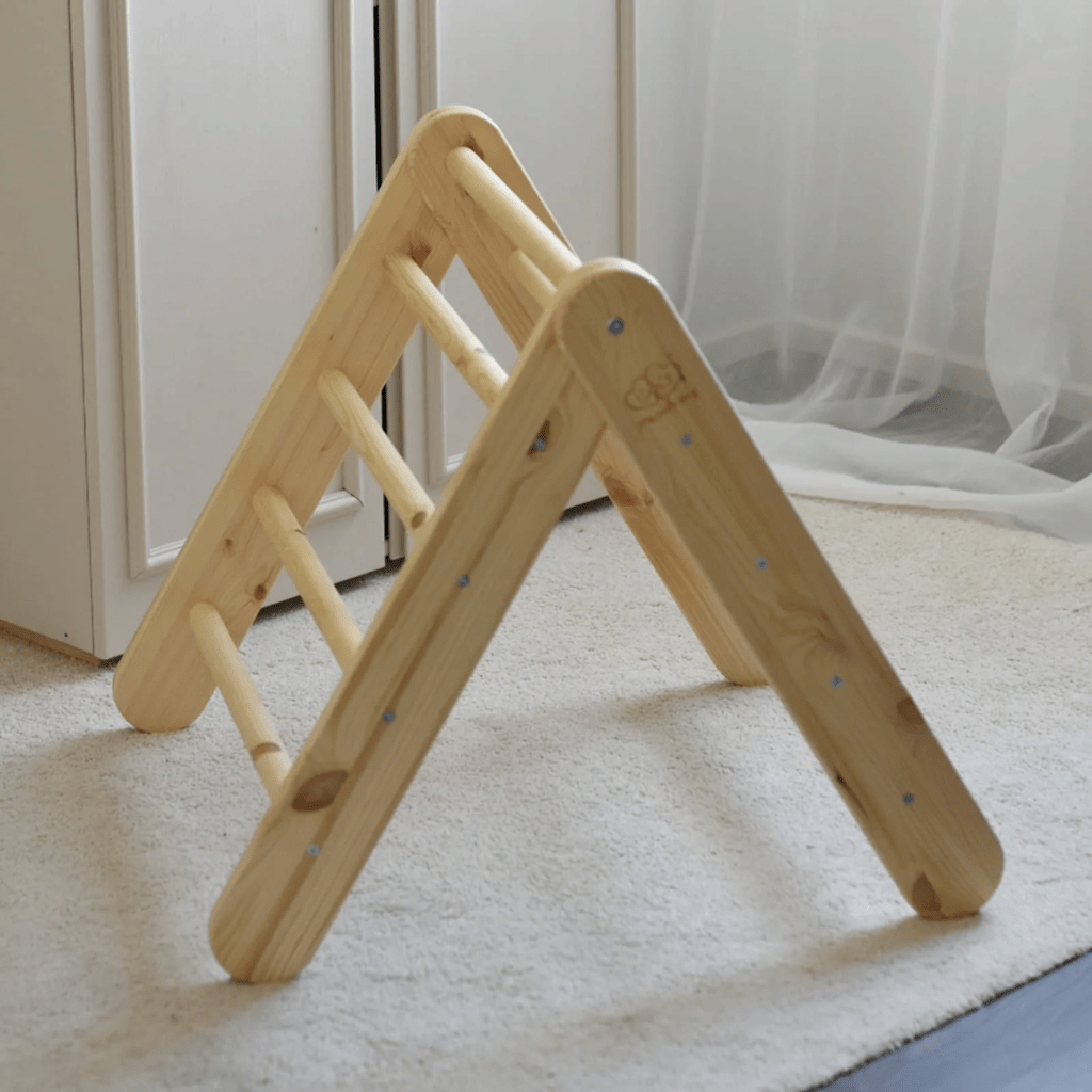 Pikler Wooden Climbing Ladder - Natural Wood | Motricidade Tinitto – Made in Europe
