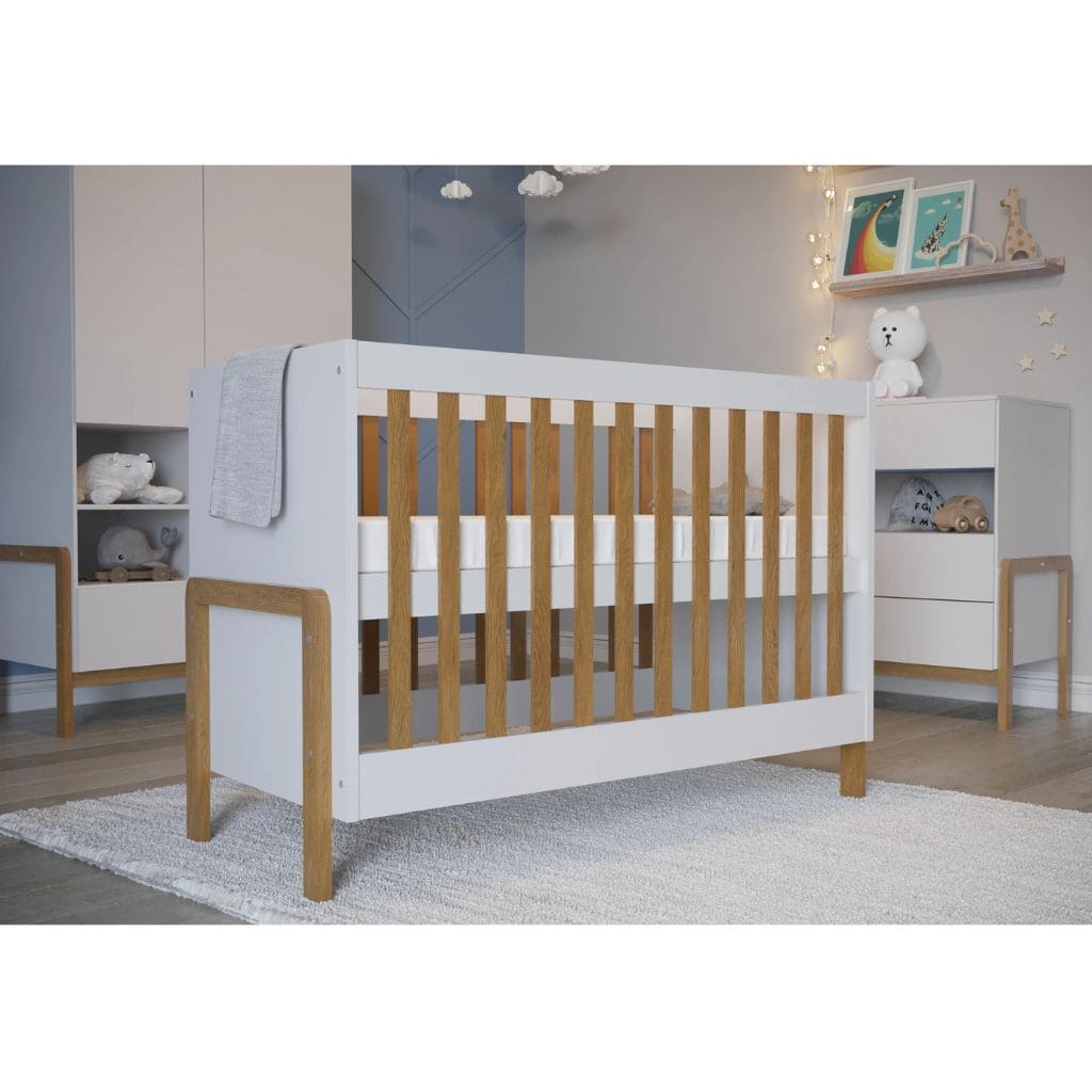 Cama de bebé Victor em | mobiliário Tinitto – Fabricação europeia