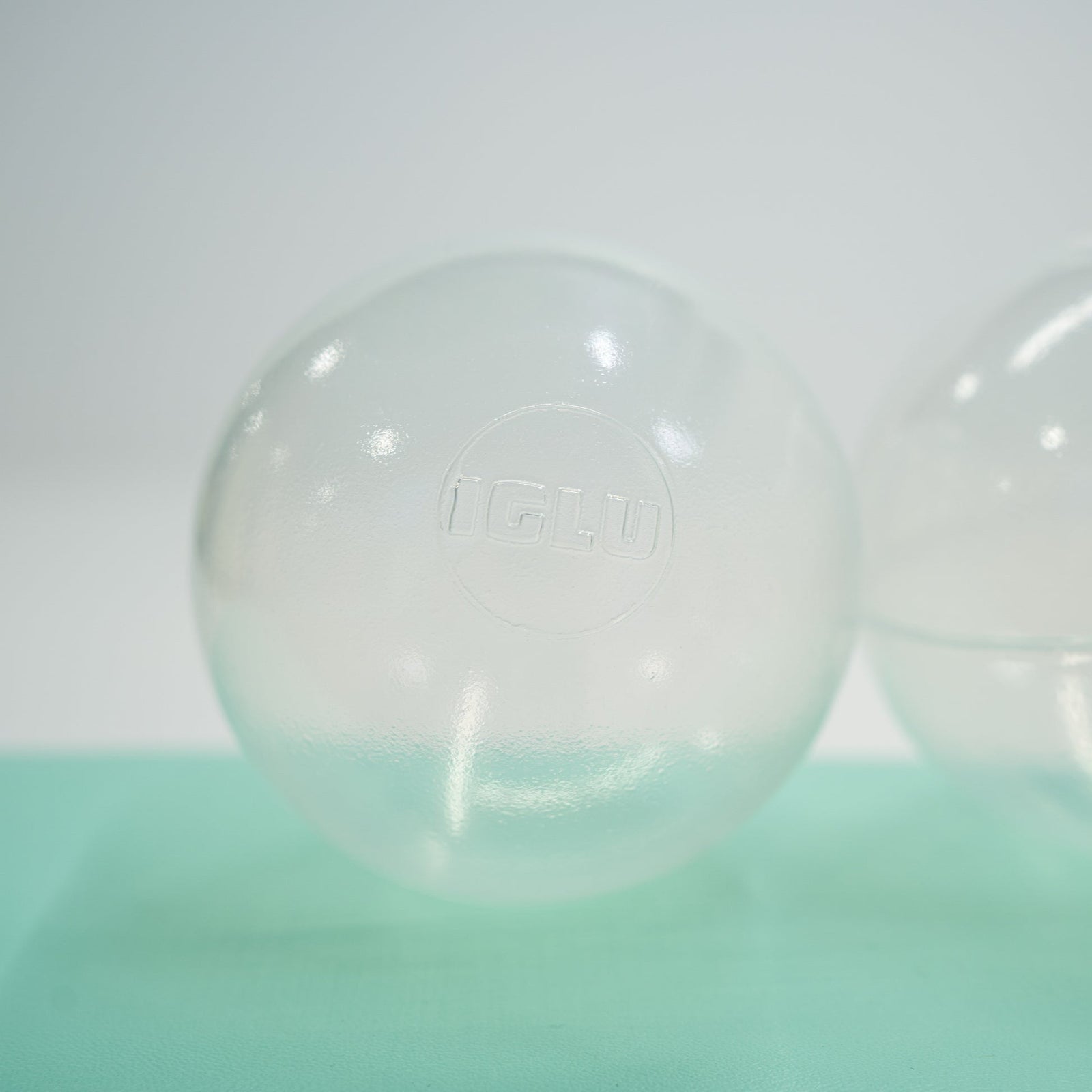 Lot de 500 Balles pour Piscine – Ø 7cm & Anti - Écrasement (IGLU) - Translucent en | Motricidade Tinitto – Fabrication européenne