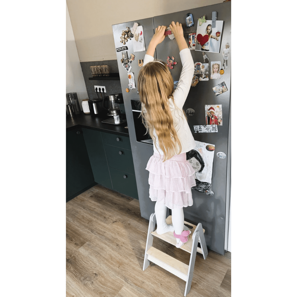 Petit Marchepied Enfant en Bois en black | Motricidade Tinitto – Fabrication européenne