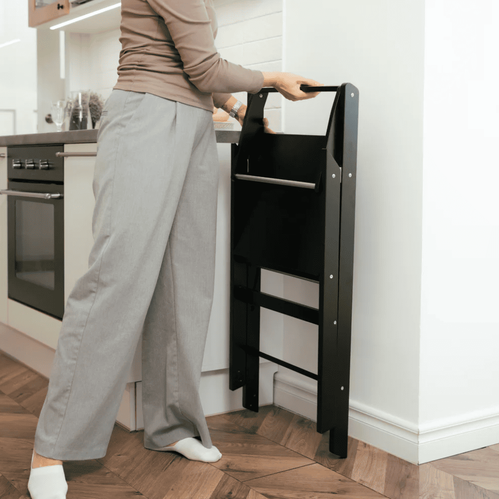 STEP'n'FOLD • Tour d´observation pliable à hauteur réglable en BurlyWood | Motricidade Tinitto – Fabrication européenne