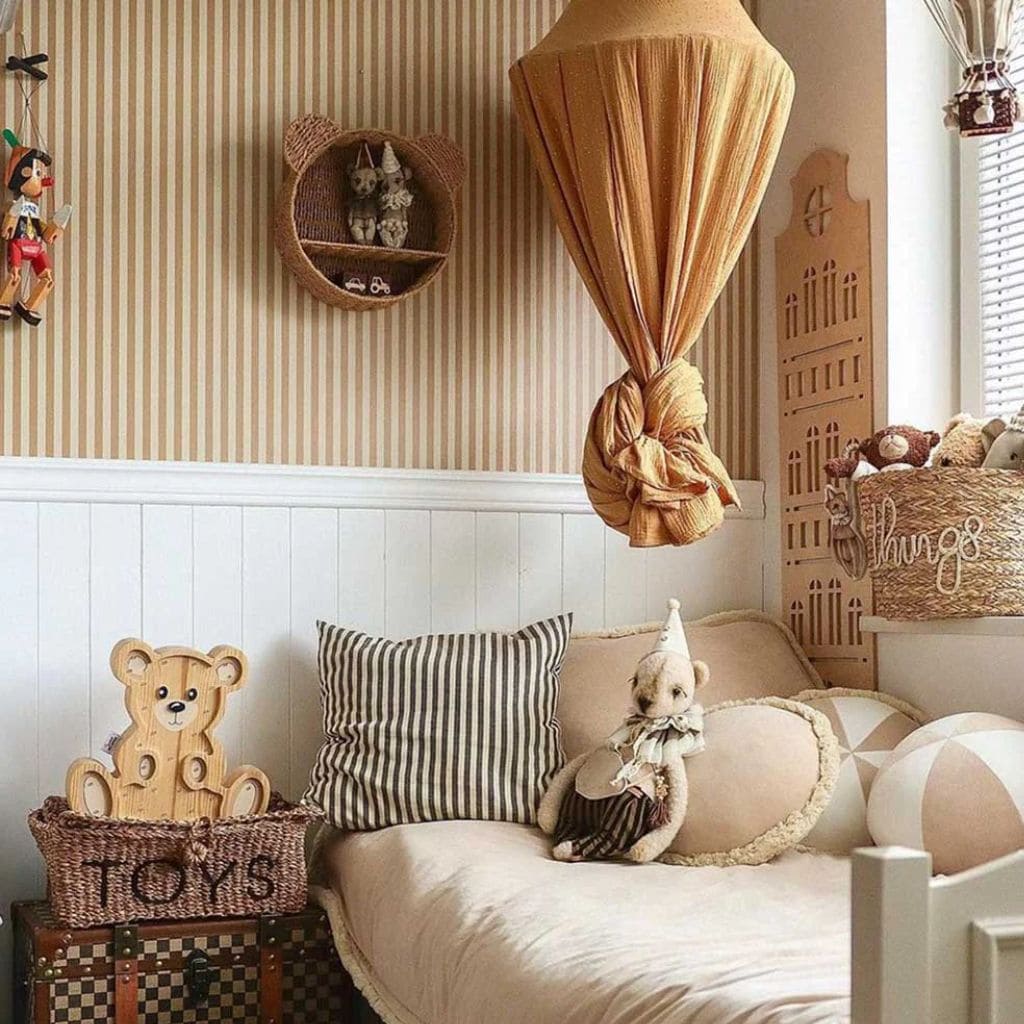 Papier Peint Vintage Rayé – Beige et Marron Doux