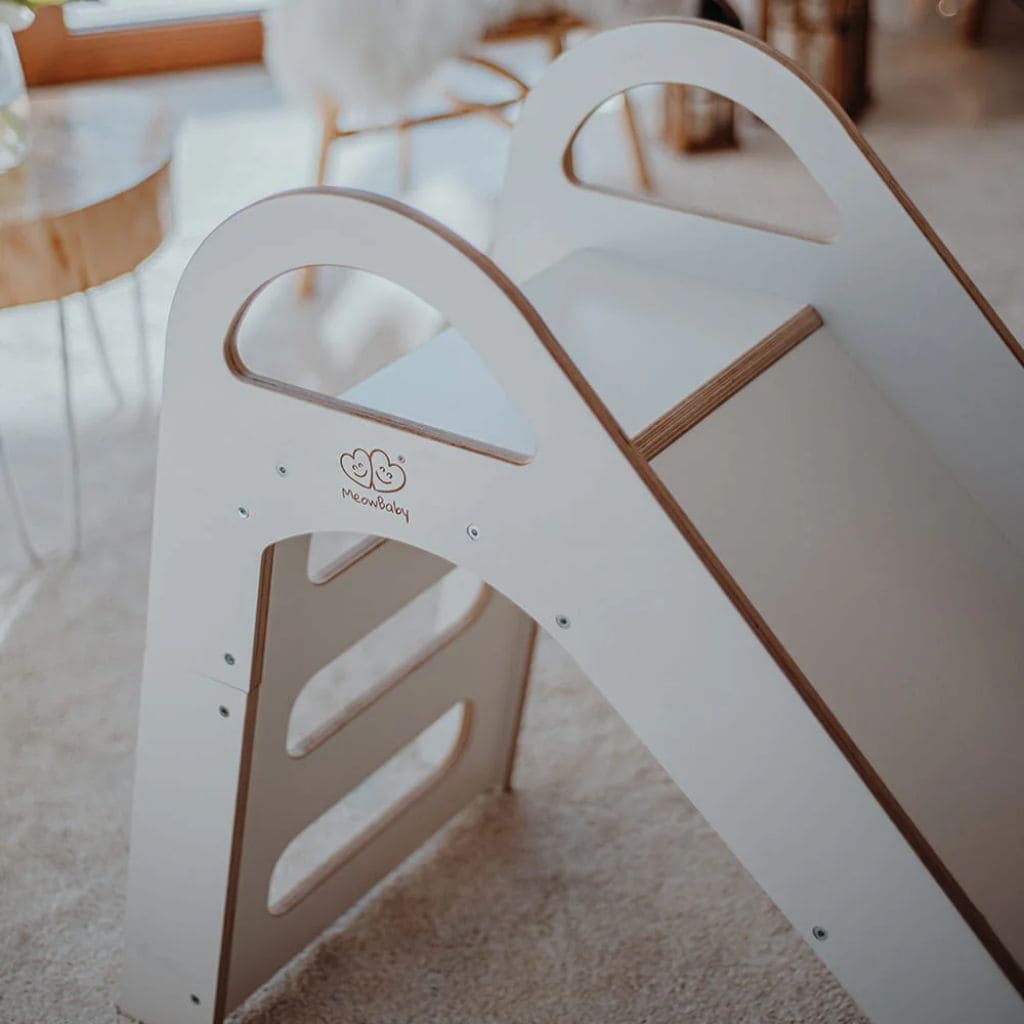 Toboggan Scandinave en Bois pour Enfants