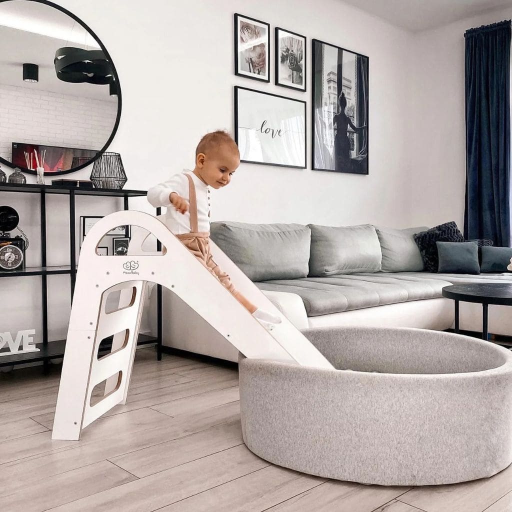 Toboggan Scandinave en Bois pour Enfants