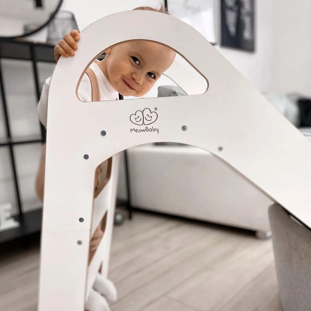 Toboggan Scandinave en Bois pour Enfants