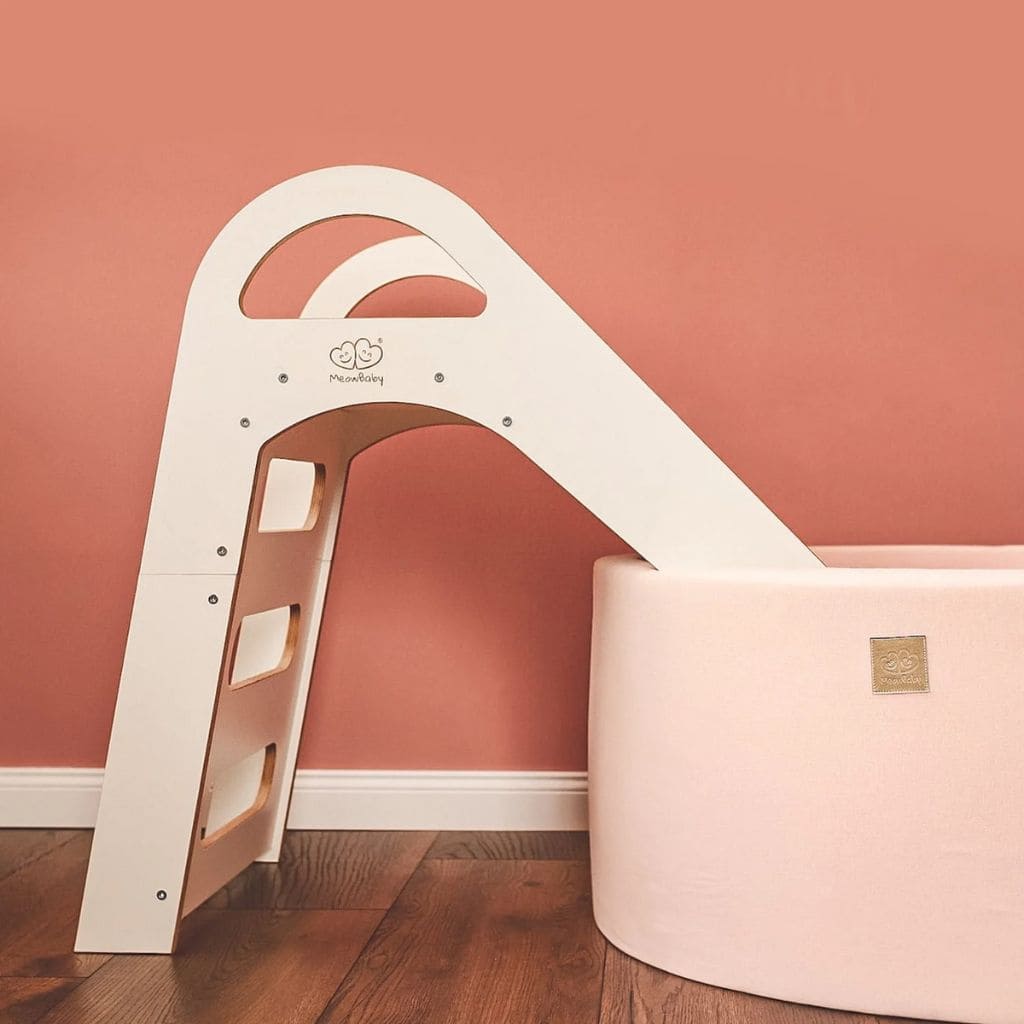 Toboggan Scandinave en Bois pour Enfants