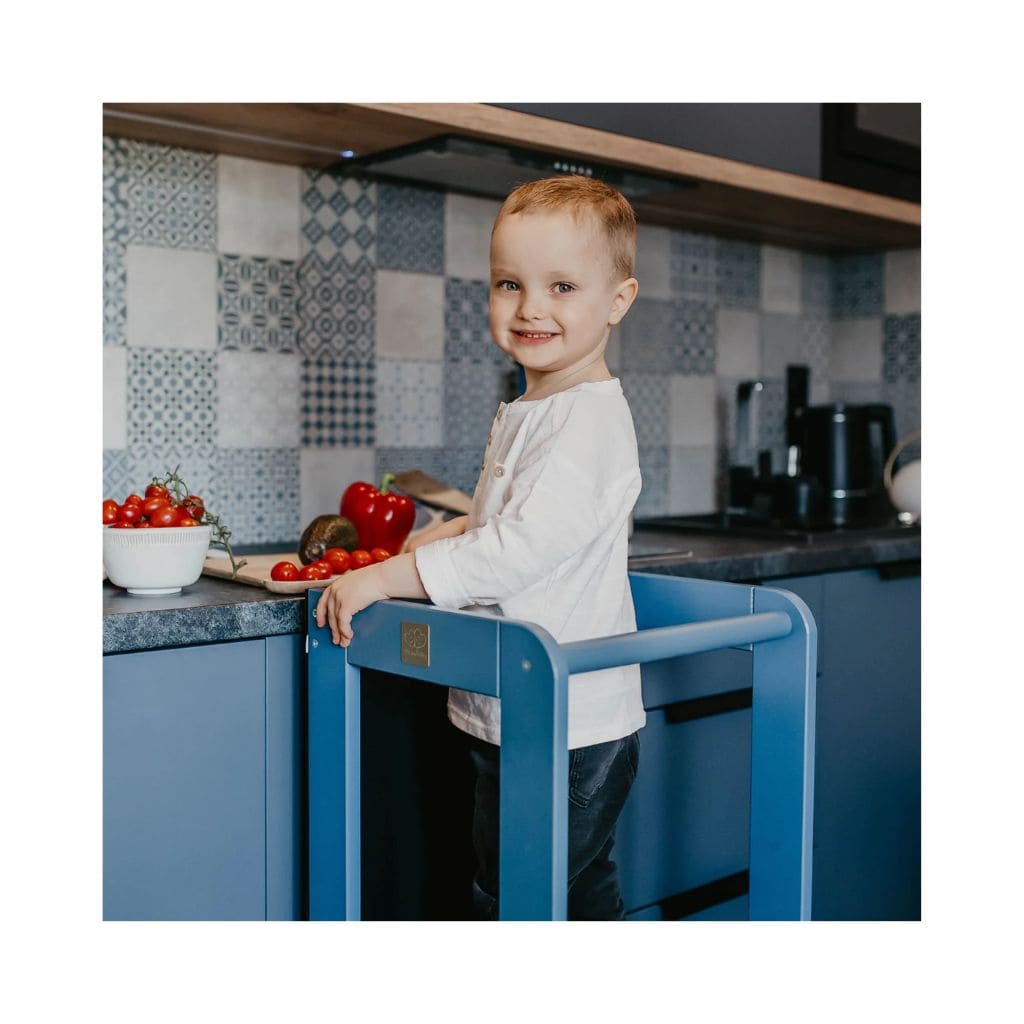 Tour d'Observation Montessori avec Tableau Bleu